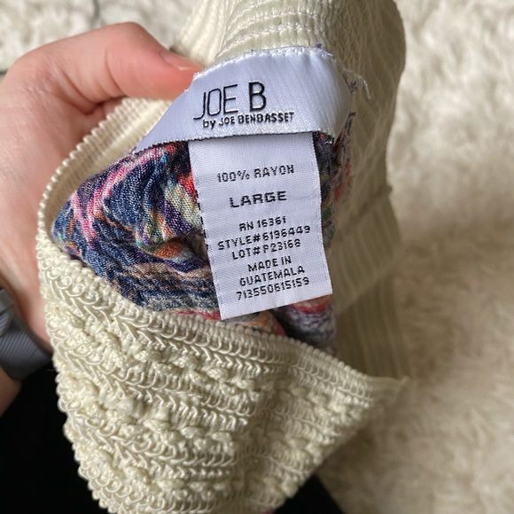 Patterned Shorts - Picture 3 of 9